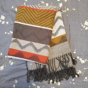 Eddie Bauer oversized Shawl/Scarf
